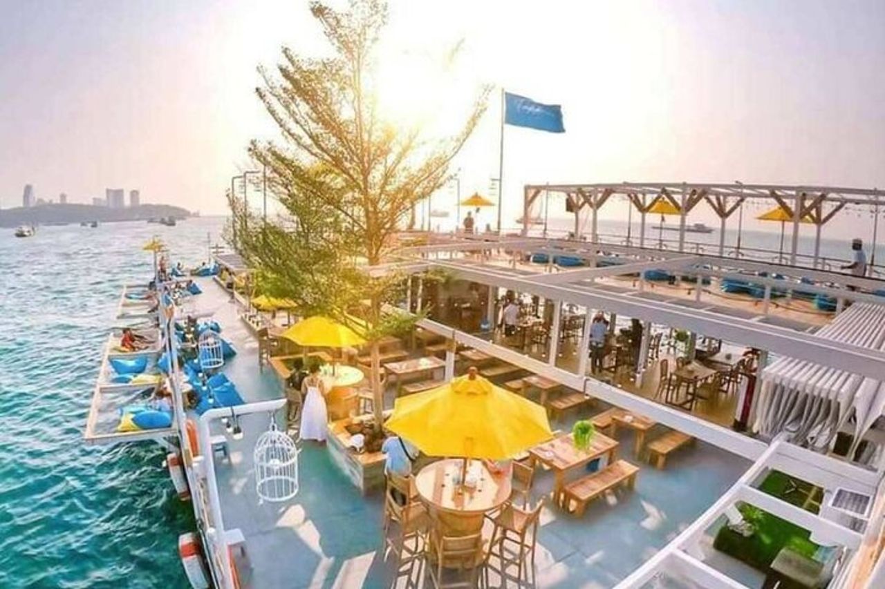 Tappia galleggiante Cafe Pattaya — 5