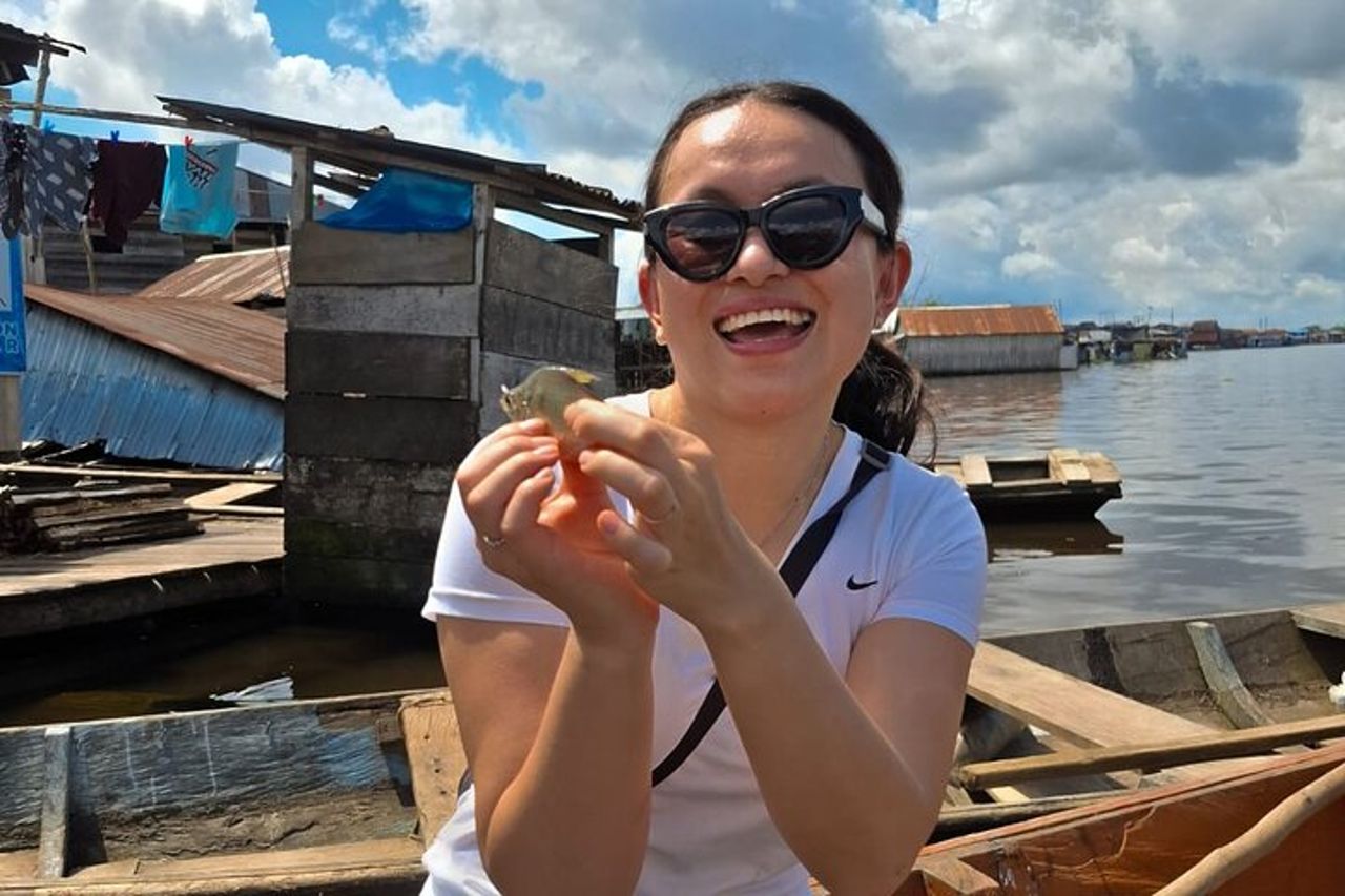Scoperta del mercato locale e pesca del piranha a Iquitos — 6