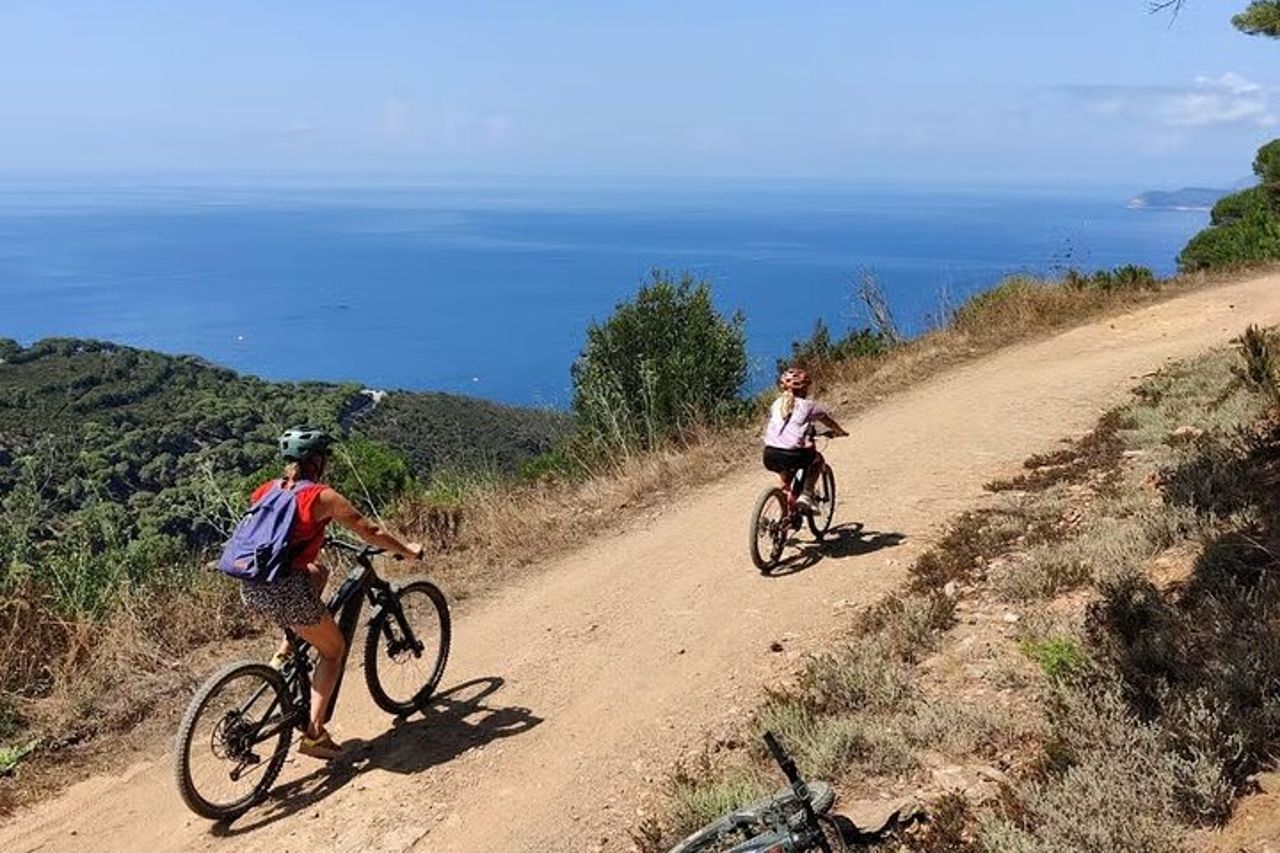 Tour in e-bike per Famiglie e coppie a Capo Stella Isola d’Elba