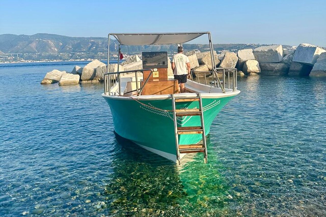 Scilla Boat Tour: Chianalea & Swim in Favazzina (from Torre Faro) — 2