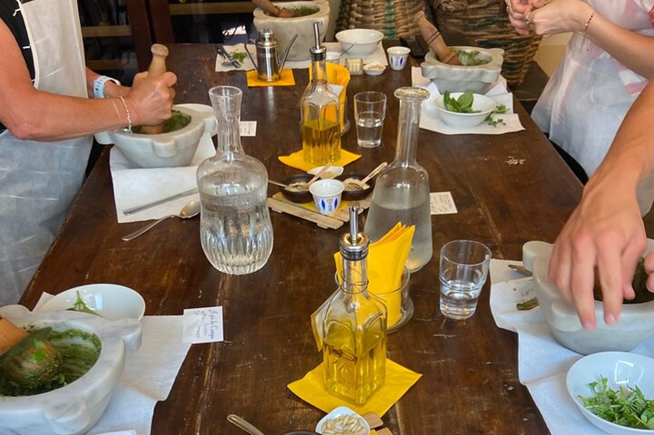 Impara la focaccia ligure e il pesto — 6