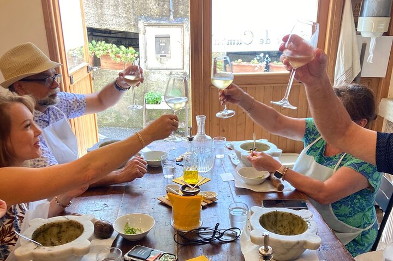 Impara la focaccia ligure e il pesto — 7