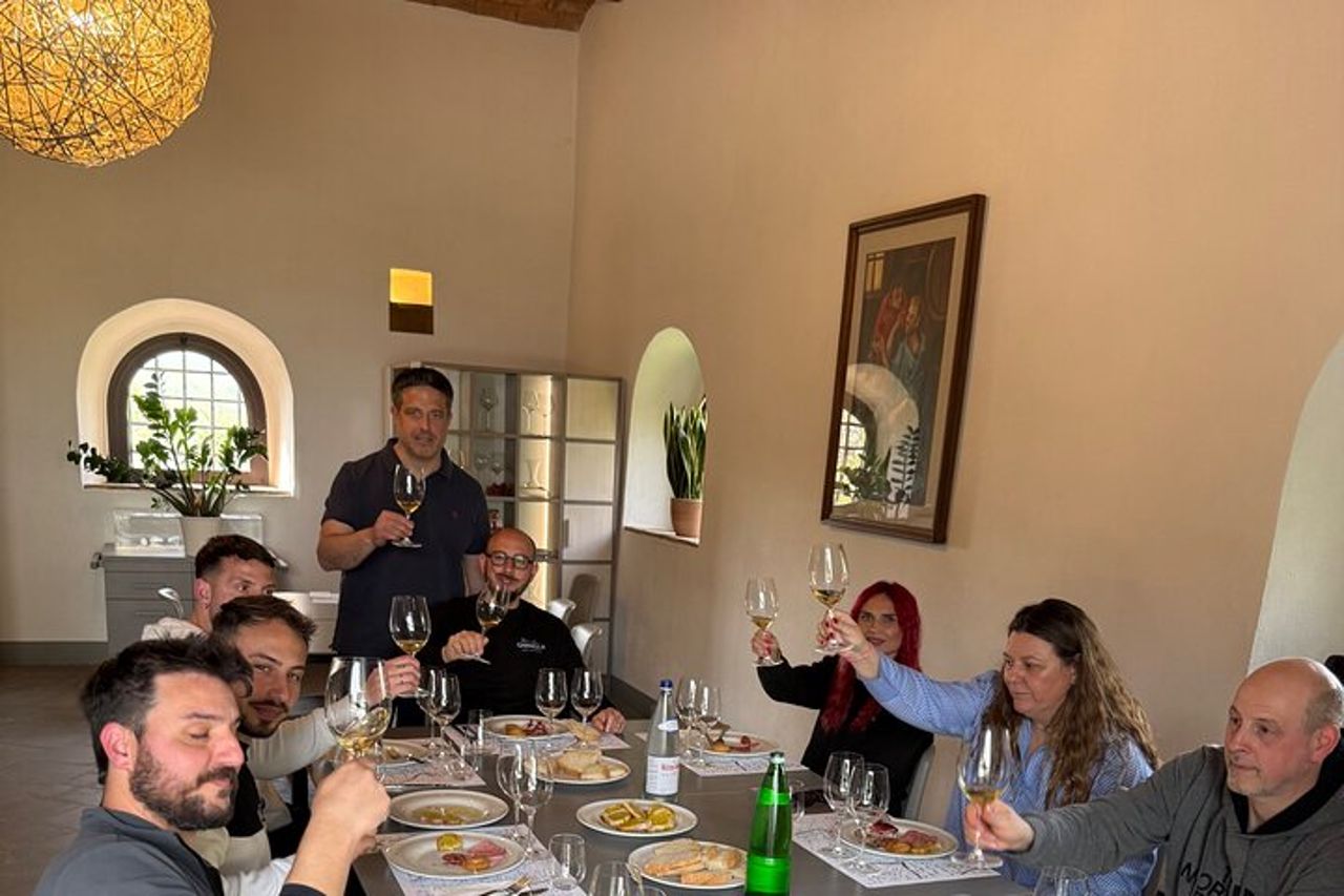 Tra Vigne e Storia: Esperienza di Gusto a Due Passi da Orvieto — 5