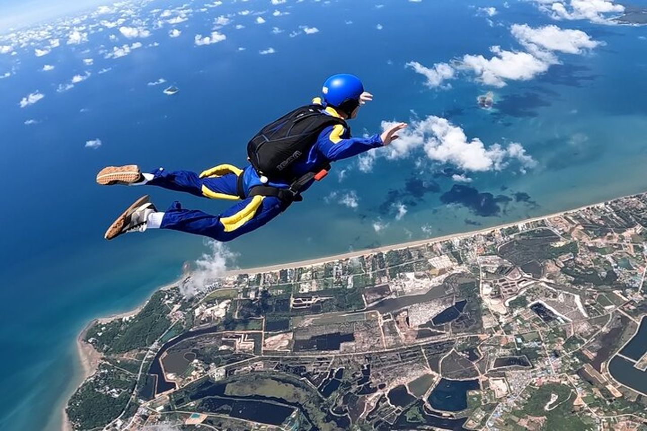 Drop Zone: Thai Sky Adventures Pattaya con trasferimento di ritorno