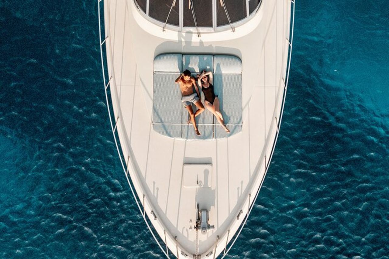 Crociera privata in yacht di un'intera giornata all'isola di Symi — 6