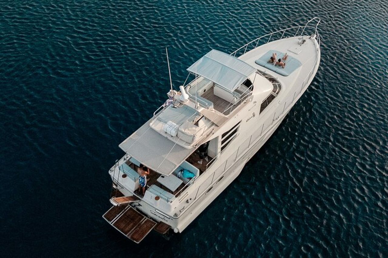Crociera privata in yacht di un'intera giornata all'isola di Symi — 5