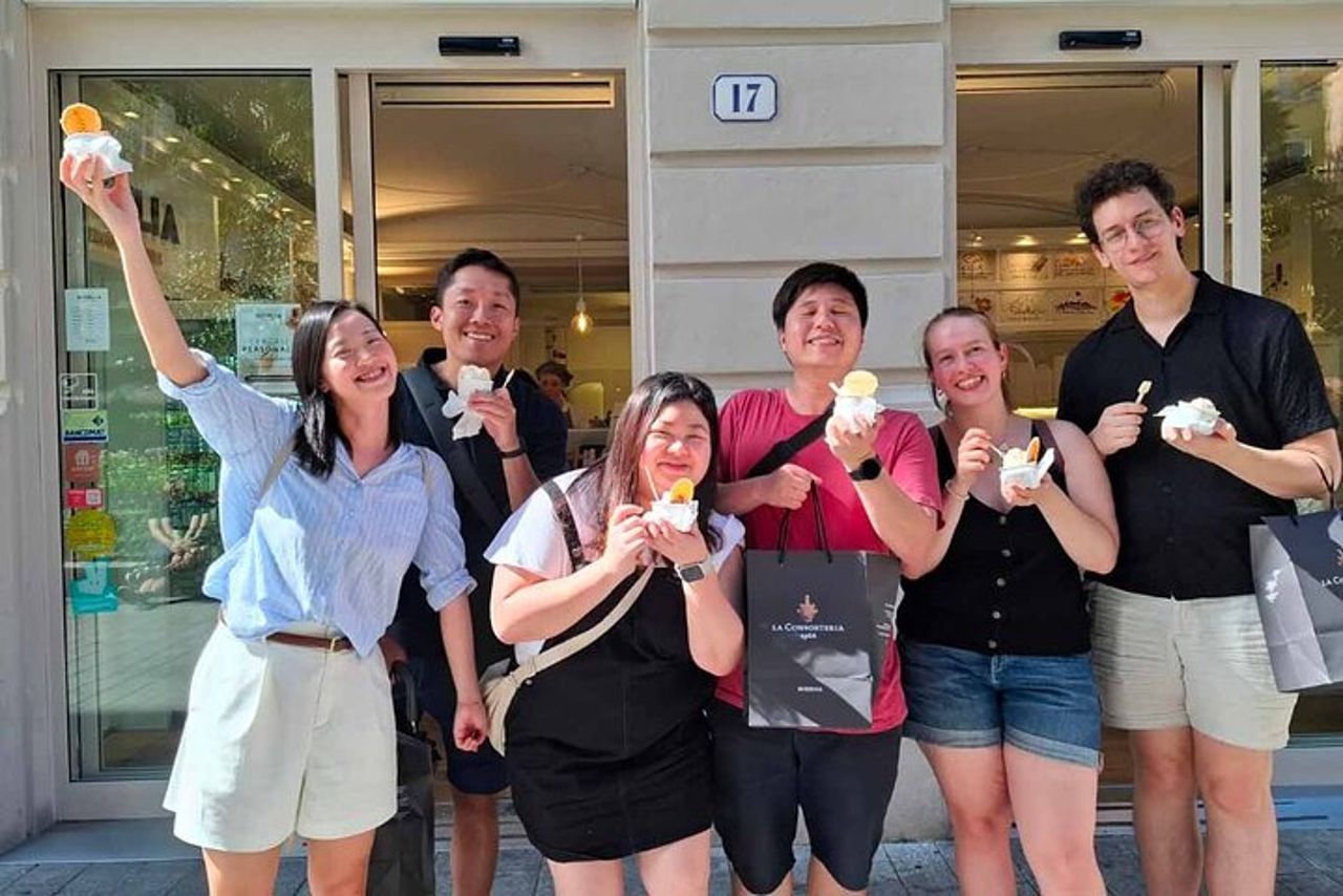 Tour gastronomico di Modena con visita esclusiva all'aceto balsamico Acetaia — 4