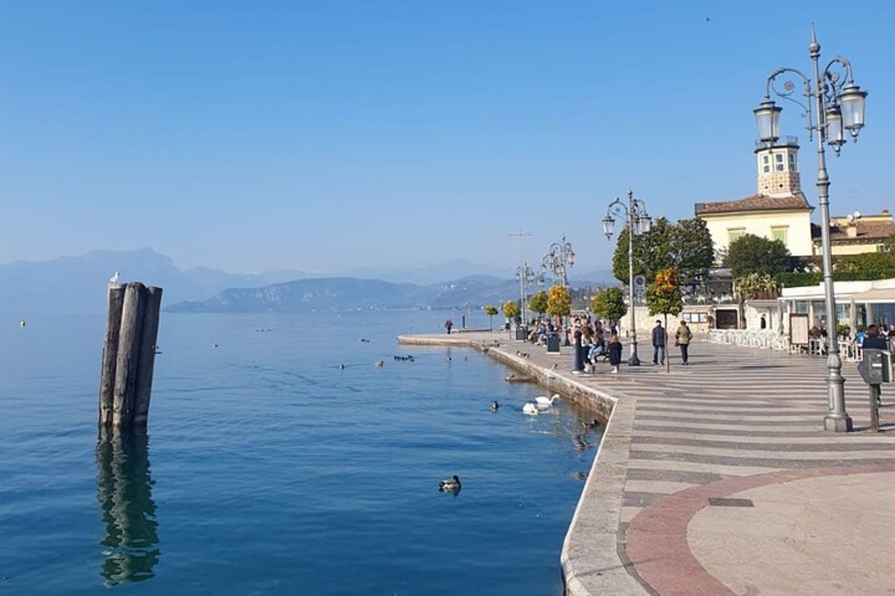 Da Padova: Tour di un giorno intero a Verona e il Lago di Garda — 5