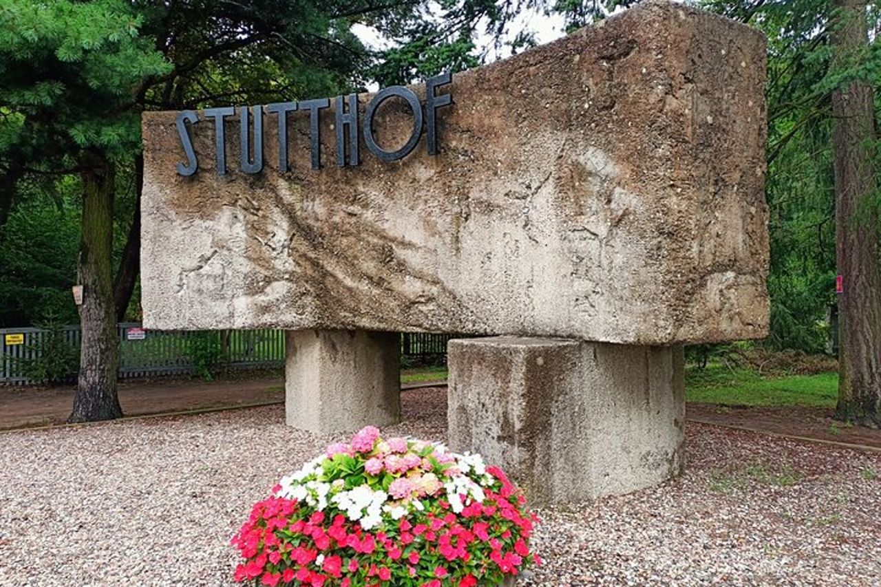 Tour privato del campo di concentramento di Stutthof con trasporto — 4