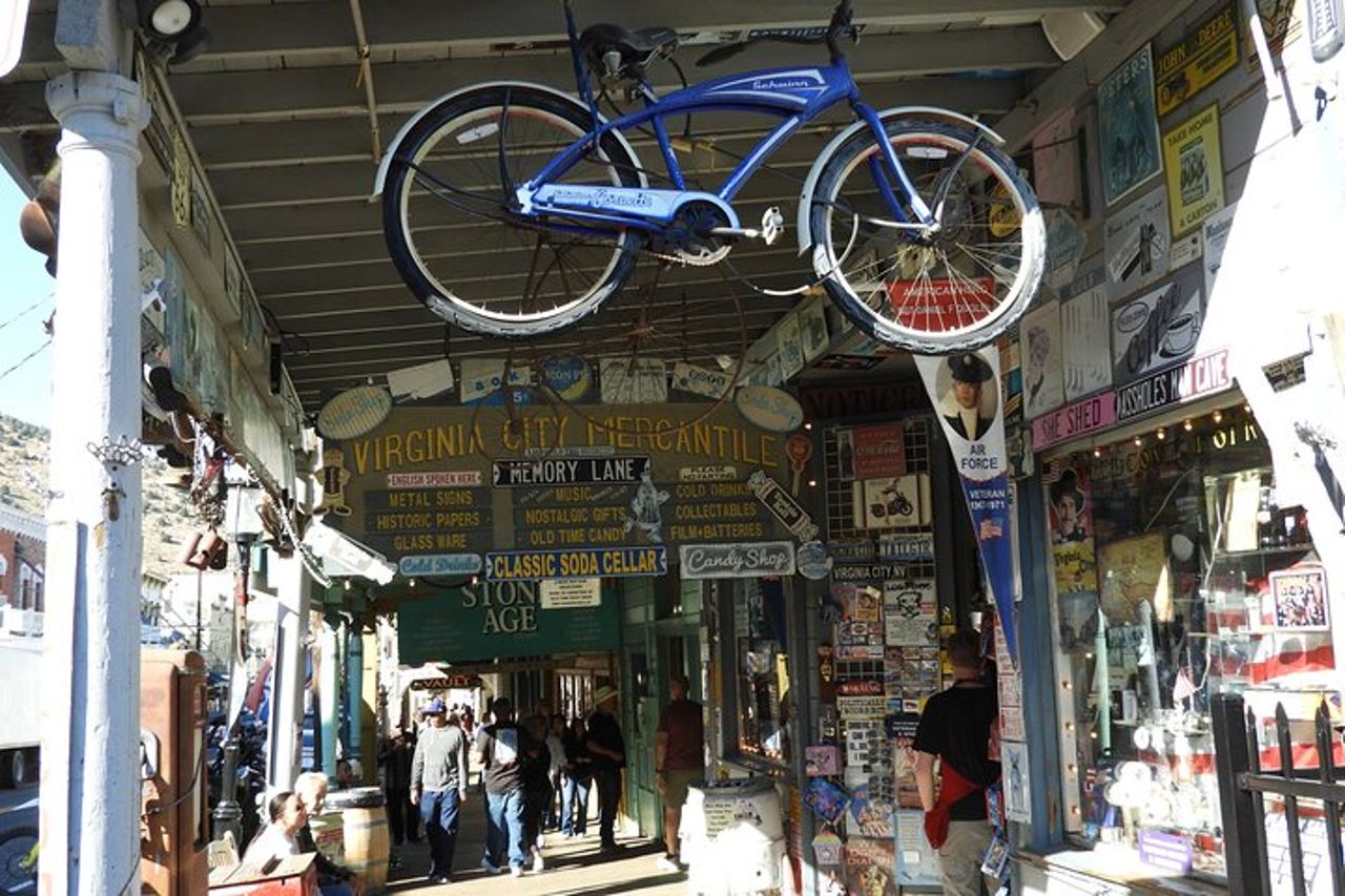 Tour guidato a piedi di Virginia City con approfondimenti locali — 8