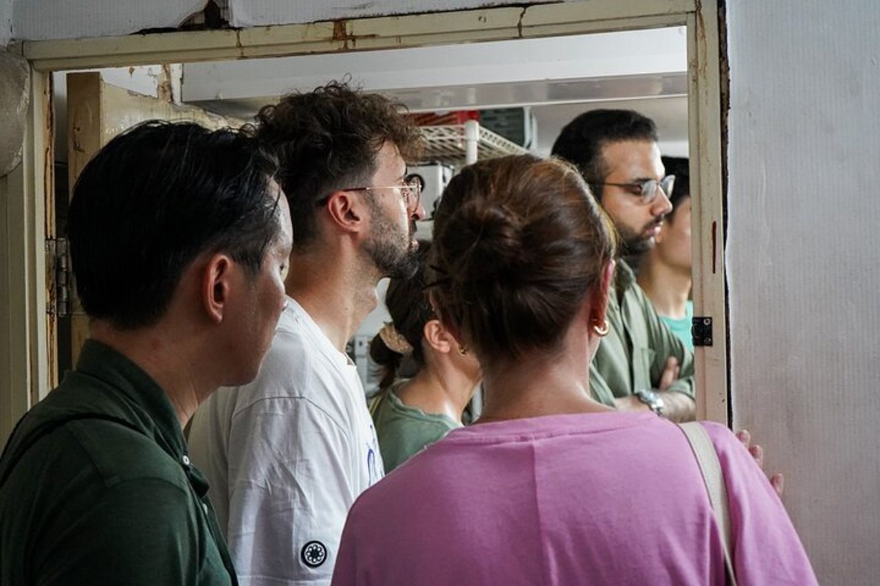 Il lato oscuro di Hong Kong - Tour a piedi delle case in gabbia di Kowloon — 6