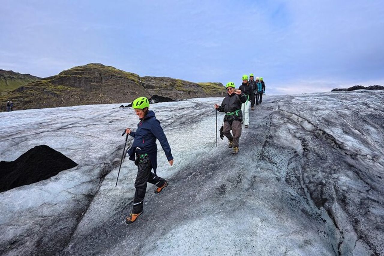 Escursione sul ghiacciaio Sólheimajökull con esplorazione delle grotte di ghiaccio — 4