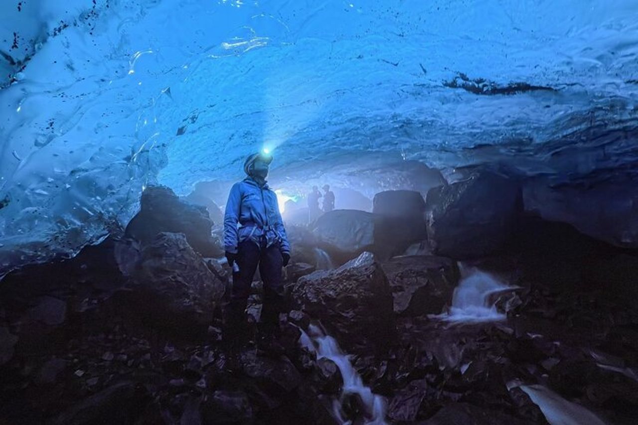 Escursione sul ghiacciaio Sólheimajökull con esplorazione delle grotte di ghiaccio — 2