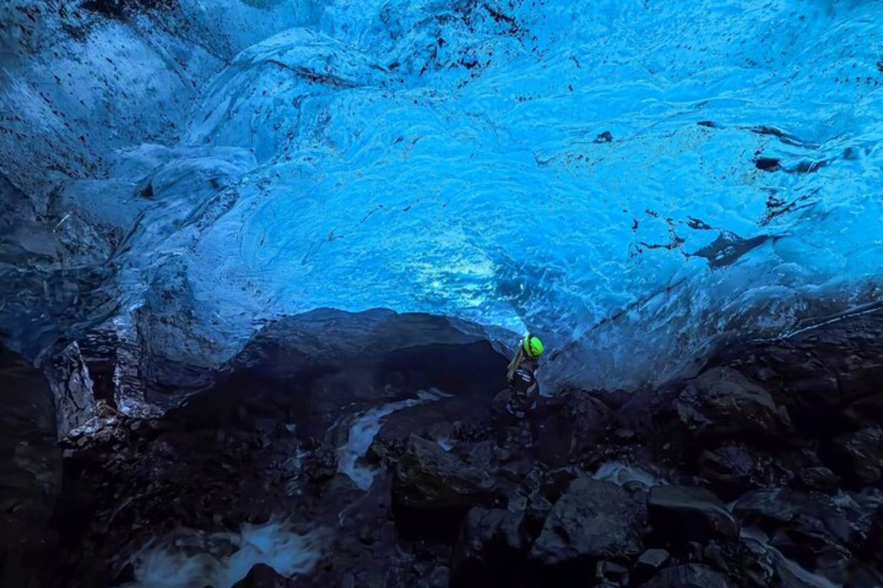 Escursione sul ghiacciaio Sólheimajökull con esplorazione delle grotte di ghiaccio — 9