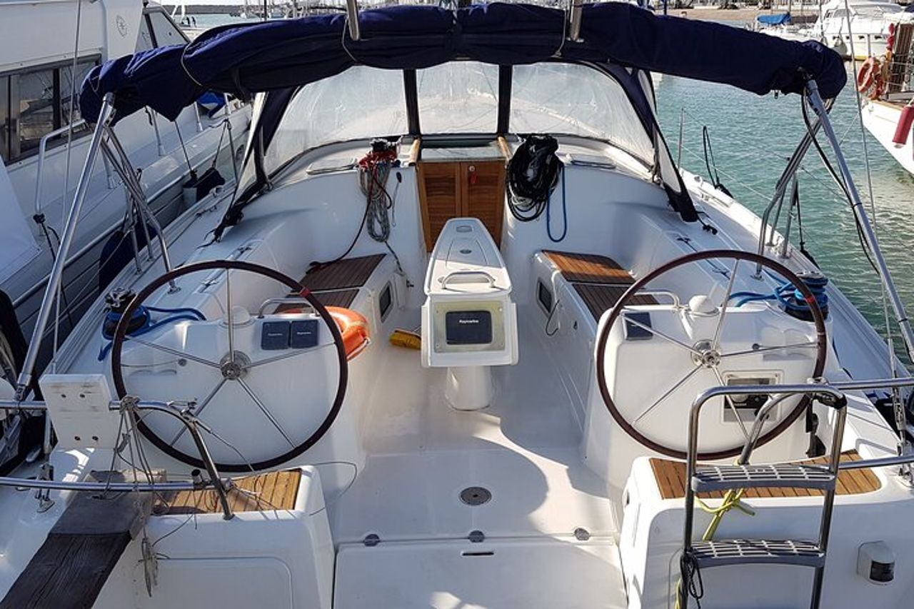 Da San Teodoro a vela per Tavolara e Molara con brunch e pranzo — 6