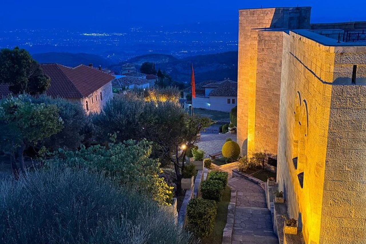 Kruja by Night : tour del castello e del bazar da Durazzo o Golem — 5