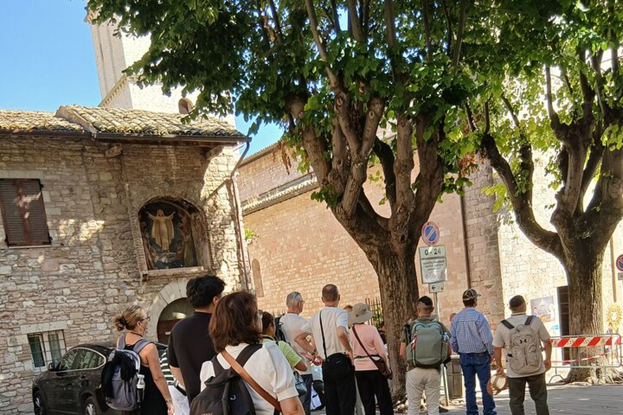 Tour guidato di un giorno ad Assisi e Orvieto da Roma con pranzo — 8