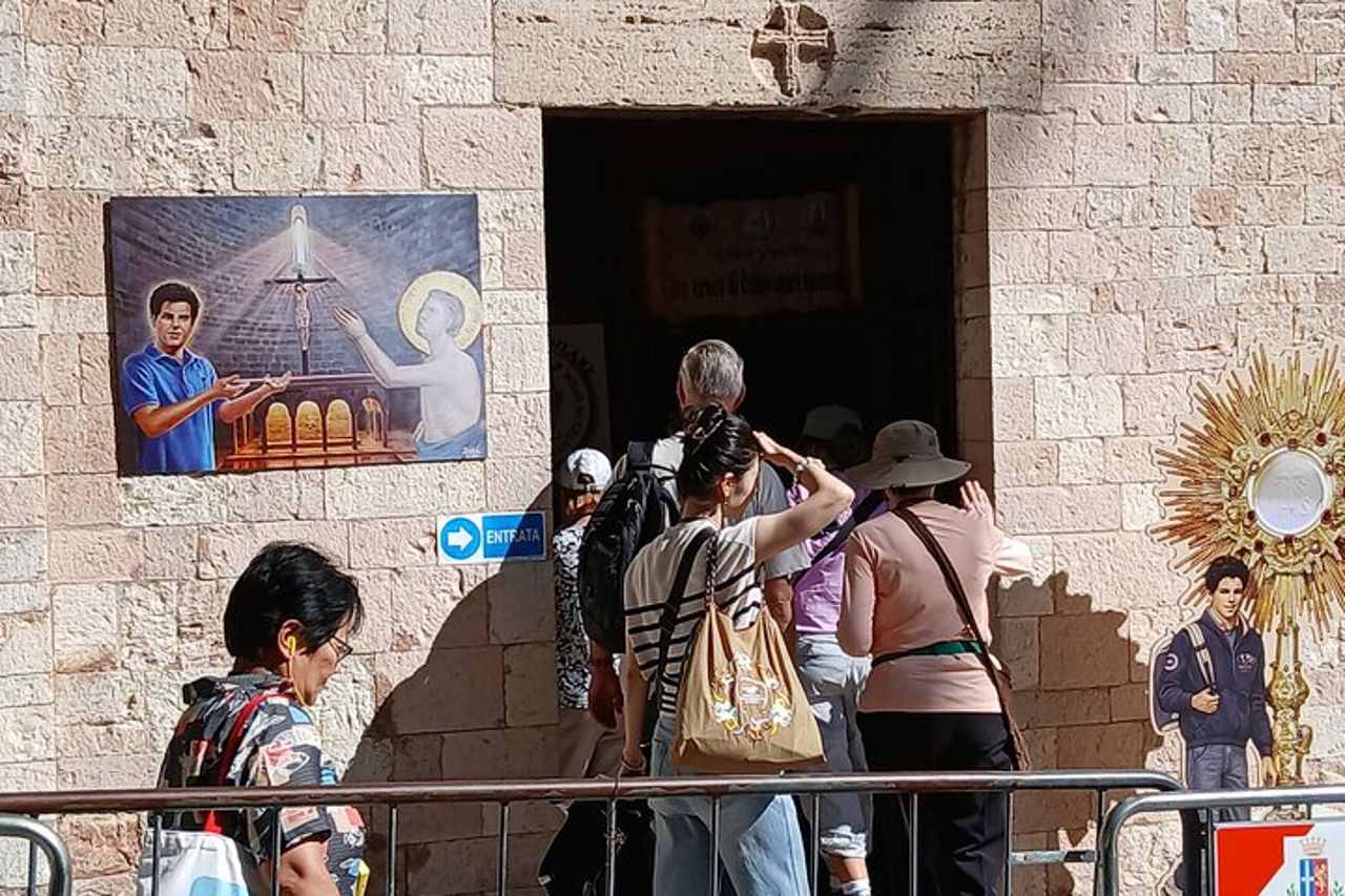 Tour guidato di un giorno ad Assisi e Orvieto da Roma con pranzo — 7