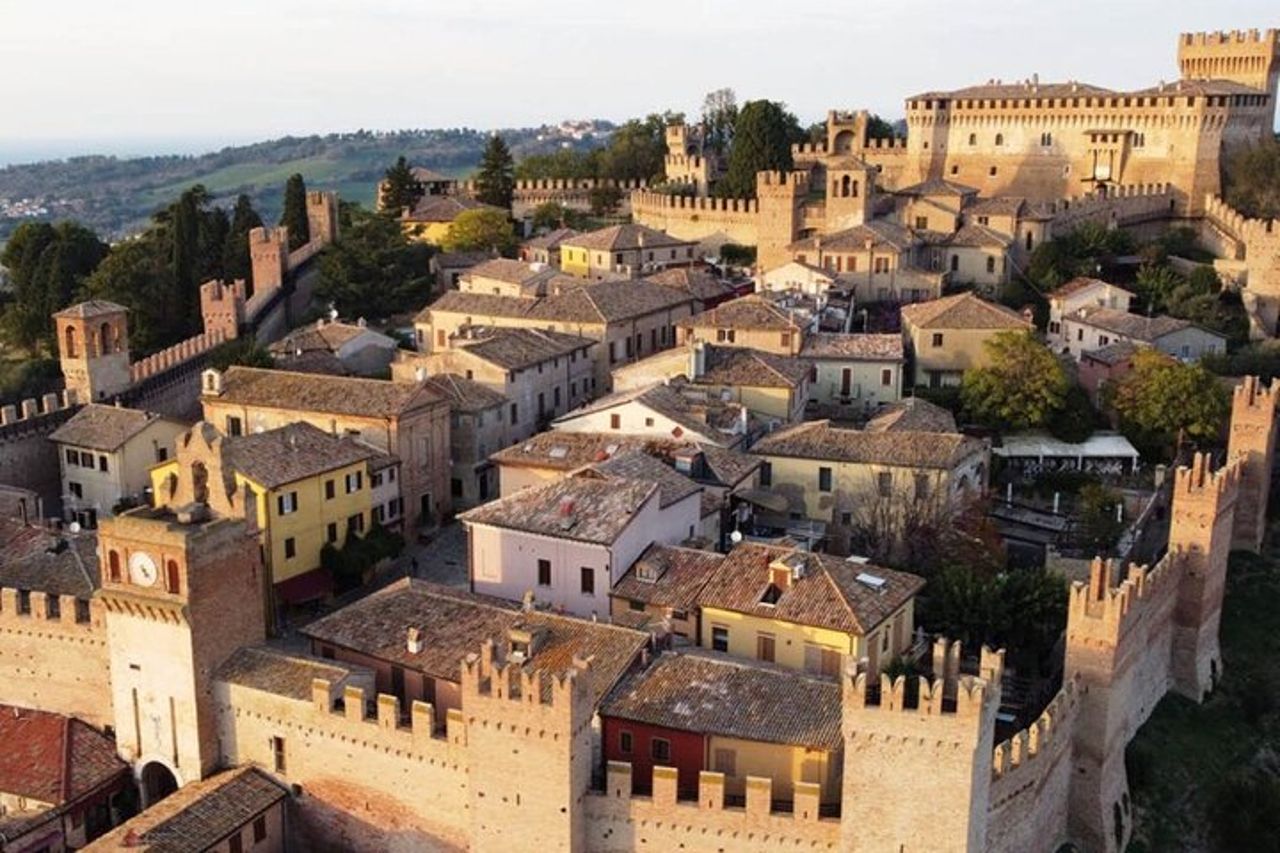 Tour di degustazione di vini a piedi di Gradara — 4