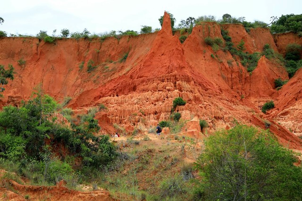 Montagna d'Ambra e Tsingy Rosso per le imbarcazioni passeggeri — 3