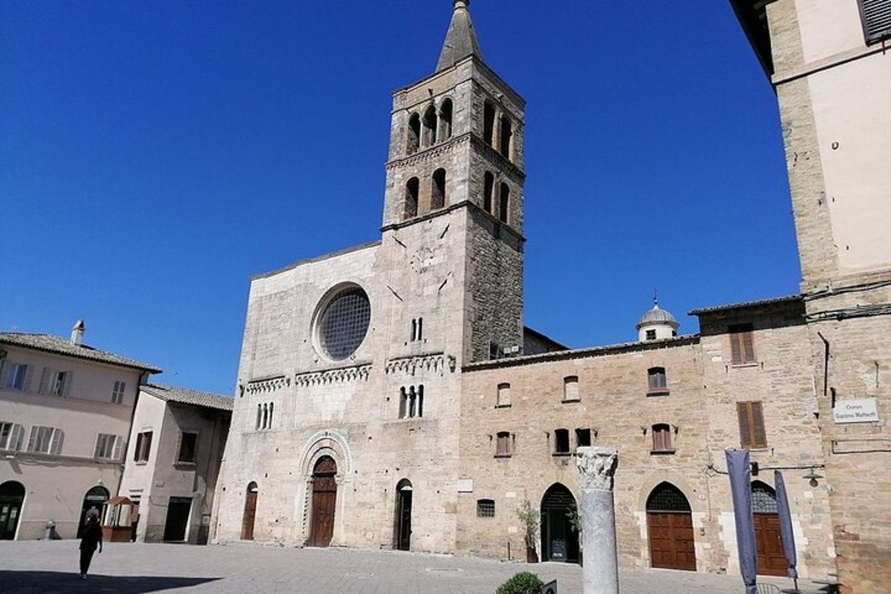Tour privato di Assisi e Spoleto da Roma — 3