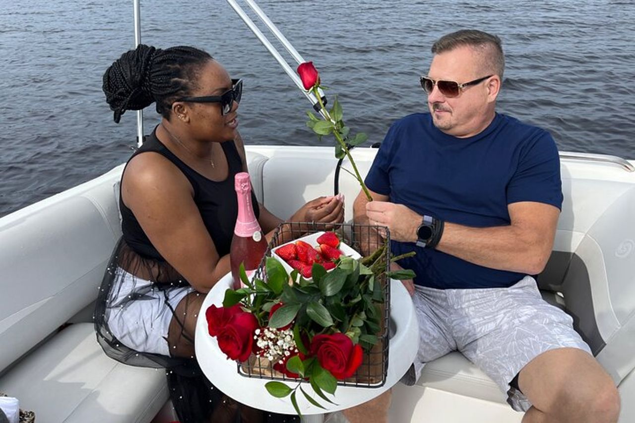 Romanticismo sull'acqua per coppie da Miami