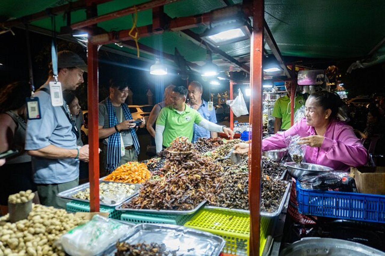 Phnom Penh Sera Foodie Vespa Tour / Tuk Tuk Disponibile — 4