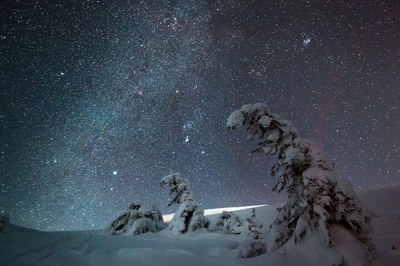Sciare nel Parco Nazionale di Riisitunturi di notte — 9