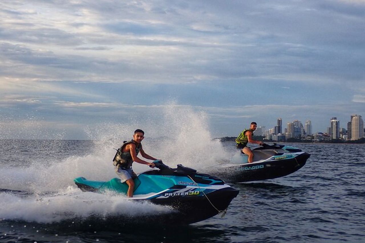 Pattaya : Moto d'acqua privata 10 punti di riferimento Tour di 8 ore da TSA Thailandia — 5