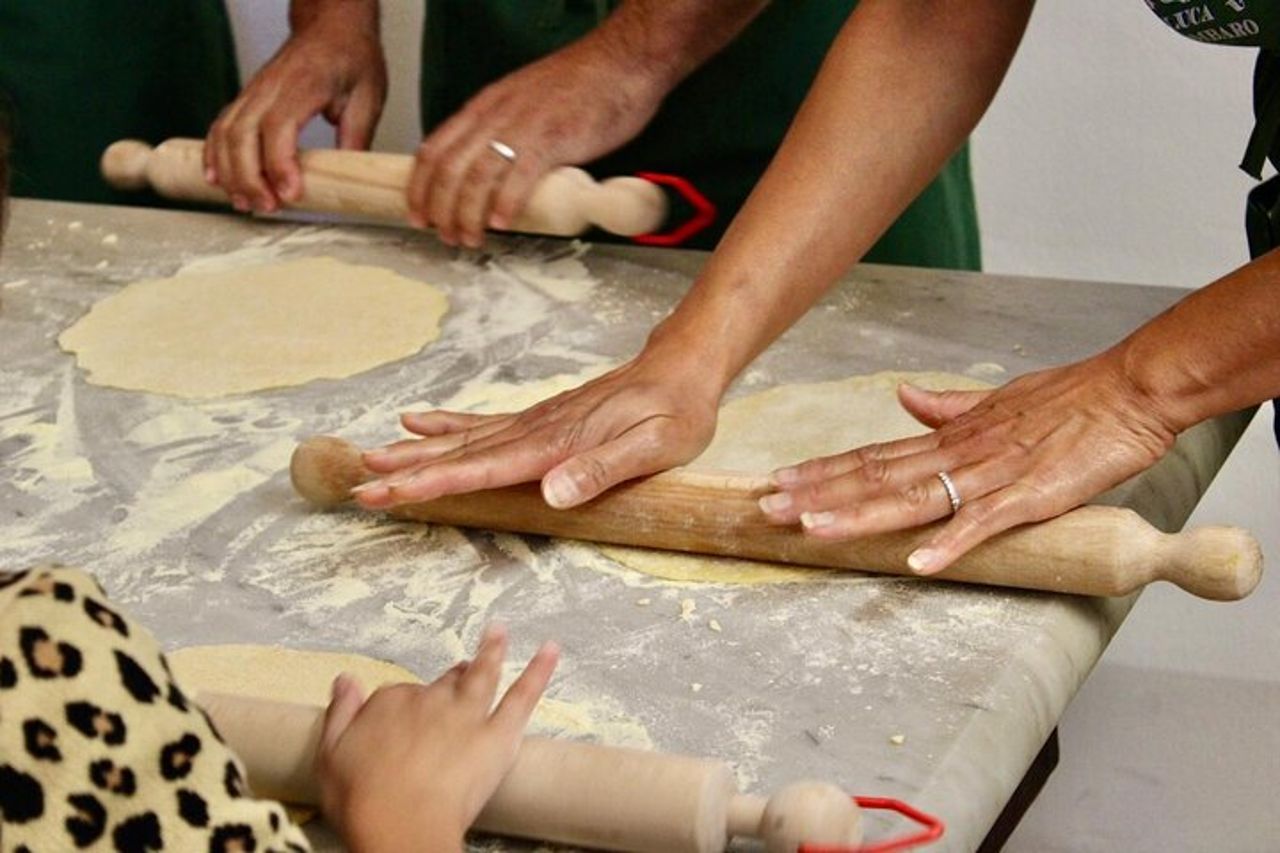 Corso di cucina in un Frantoio Storico vicino al Lago Trasimeno — 5