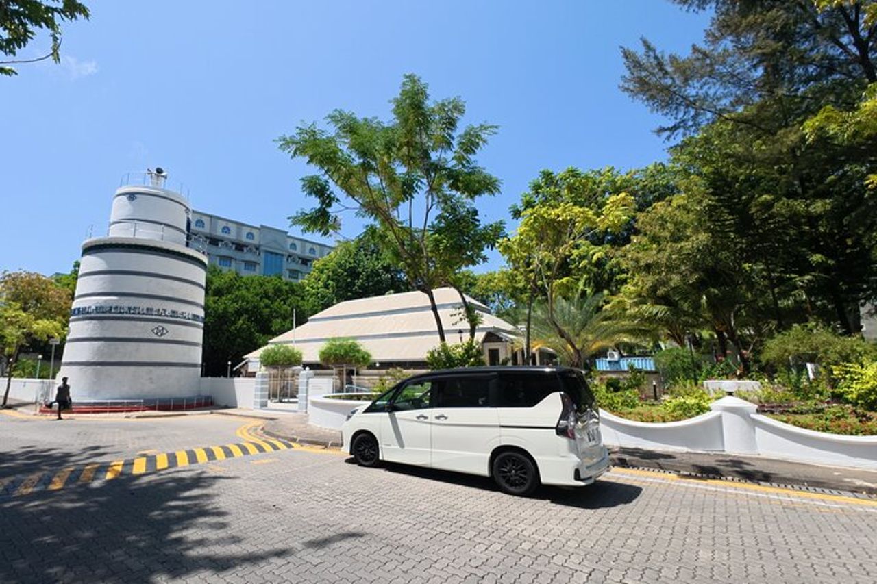 Maldive : tour in auto delle attrazioni della città di Male con Guida locale — 2