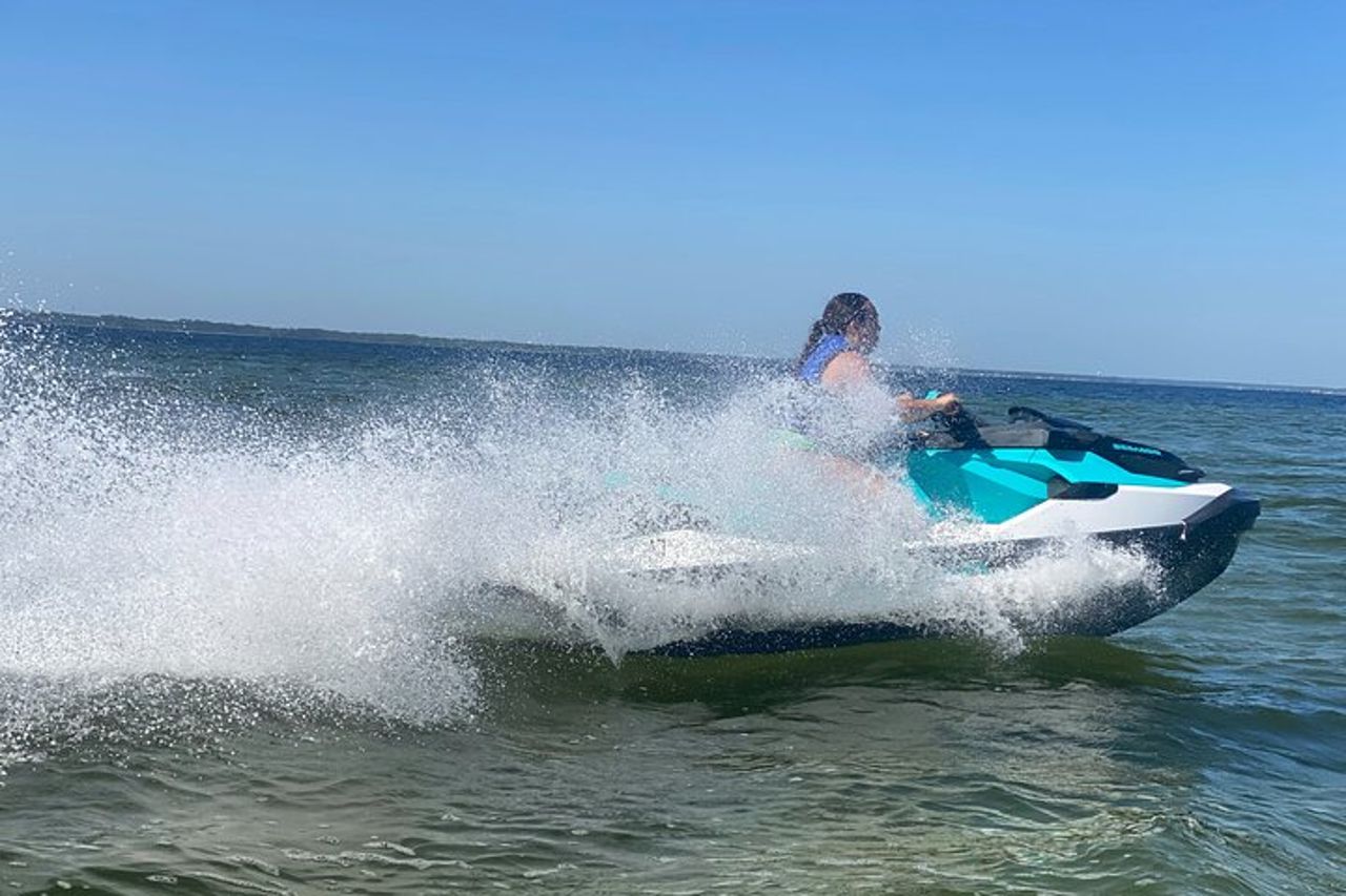 Destin X 2 Passeggeri Noleggio Moto d'acqua con partenza da Destin Harbor — 5