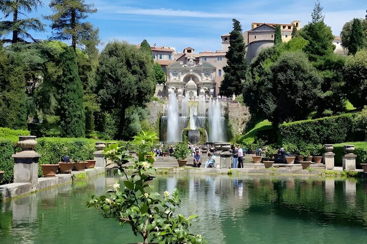 Tour di mezza giornata a Tivoli in villa Adriana o villa d'Este — 2
