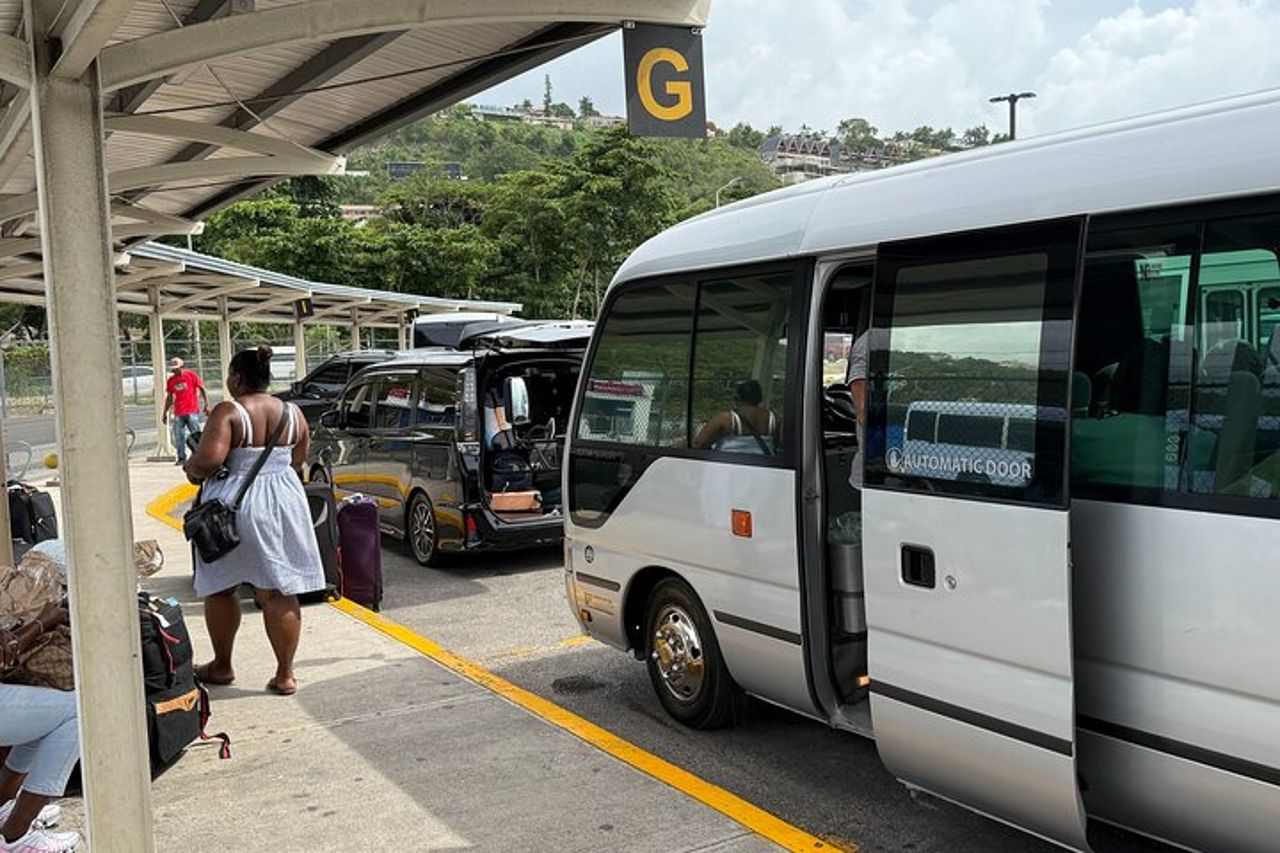 Trasferimento condiviso da Negril a Sangster Intl — 2