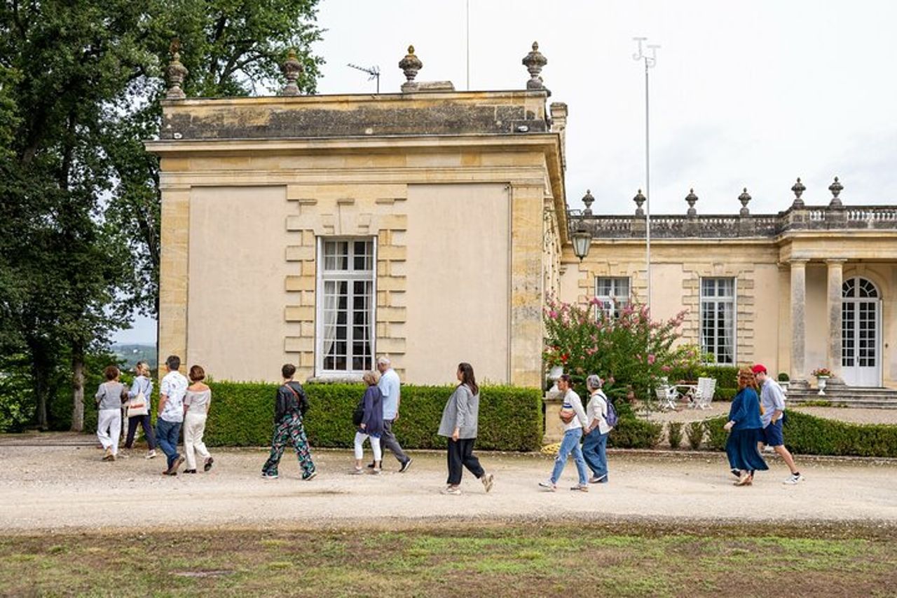 Tour del vino di mezza giornata attraverso i vigneti di Bordeaux — 8