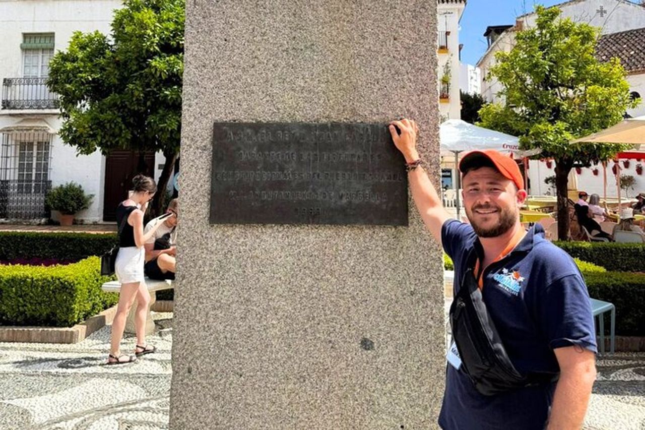 Città vecchia di Marbella: autentico tour gastronomico di tapas con guida locale — 4