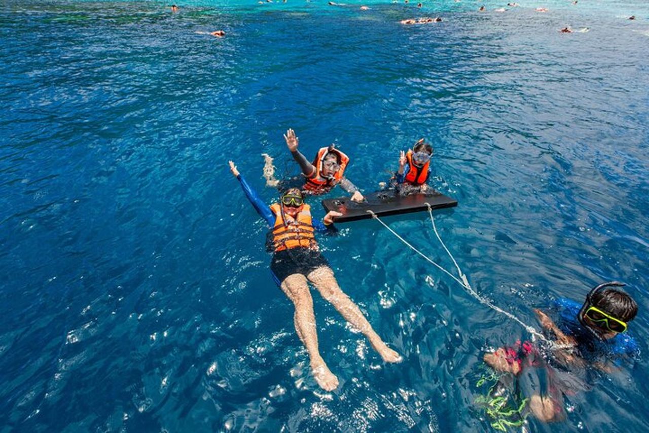 Vibrante Surin Islands Snorkel Catamarano da Khao Lak