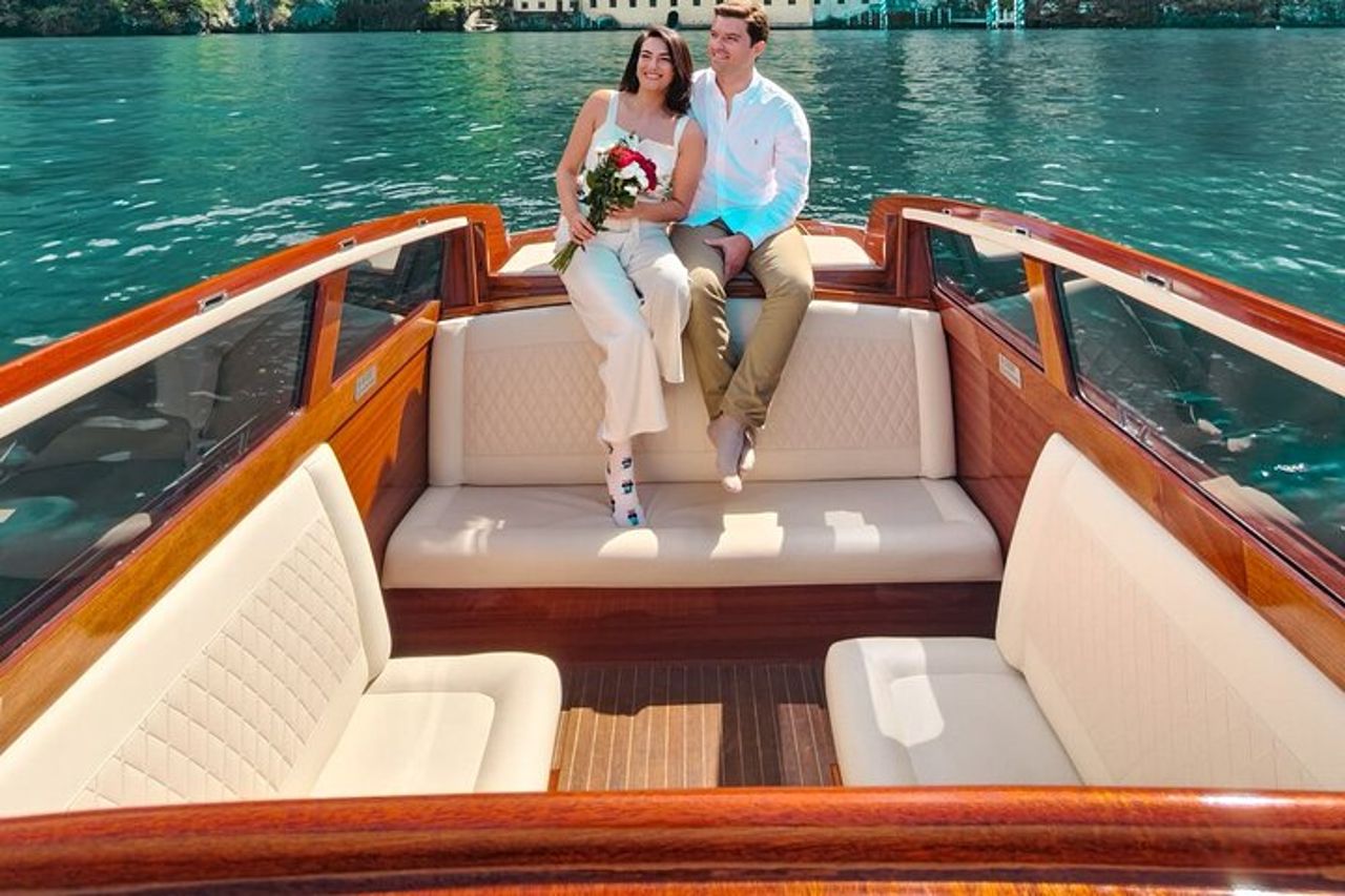 Lago di Como: tour in barca su una barca di lusso classica in legno — 3
