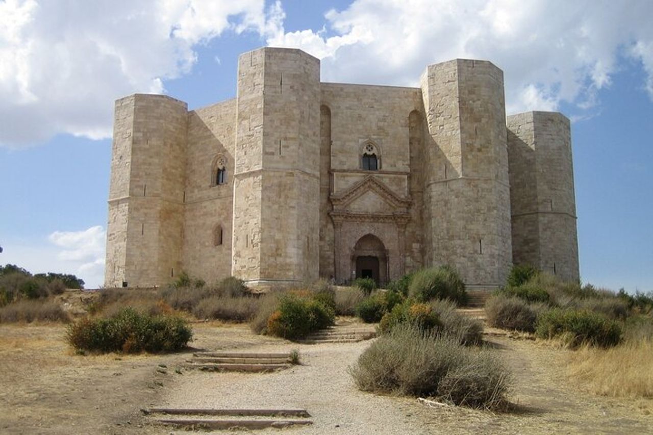 Tour privato del patrimonio UNESCO a Castel del Monte e Matera — 3
