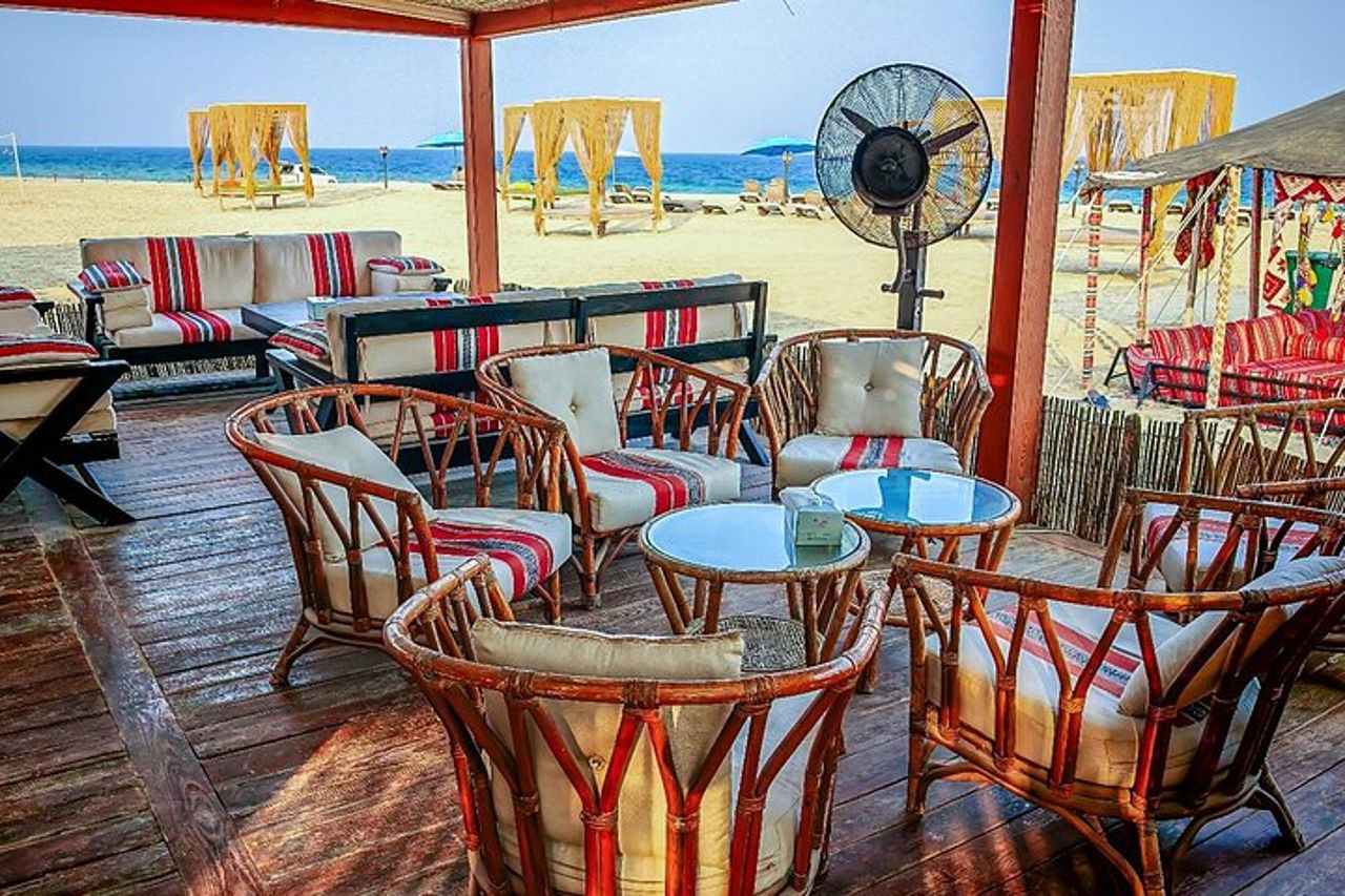 Safari privato nel deserto di un'intera giornata con buffet del beach camp — 3