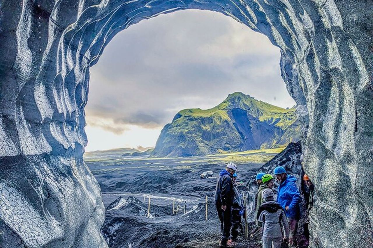Tour della grotta di ghiaccio di Katla da Vik Avventura guidata per piccoli gruppi — 9