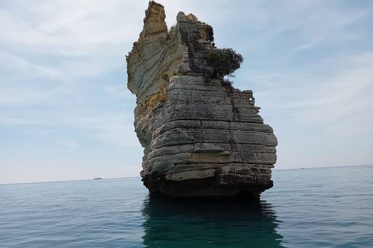 Tour in barca a Vieste condivisa con sosta bagno — 9