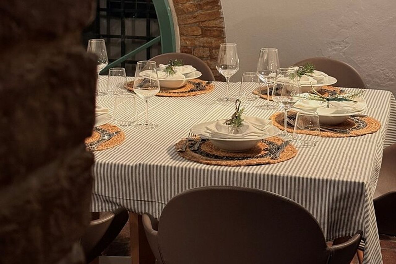 Godetevi un'esperienza di gusto di prelibatezze locali a Gradara — 4