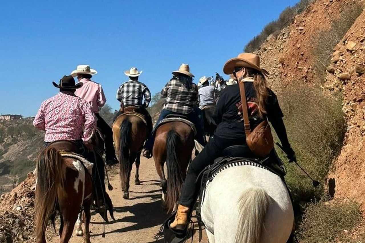 Passeggiata a cavallo e Carne Asada Ranch Experience a Ensenada — 4