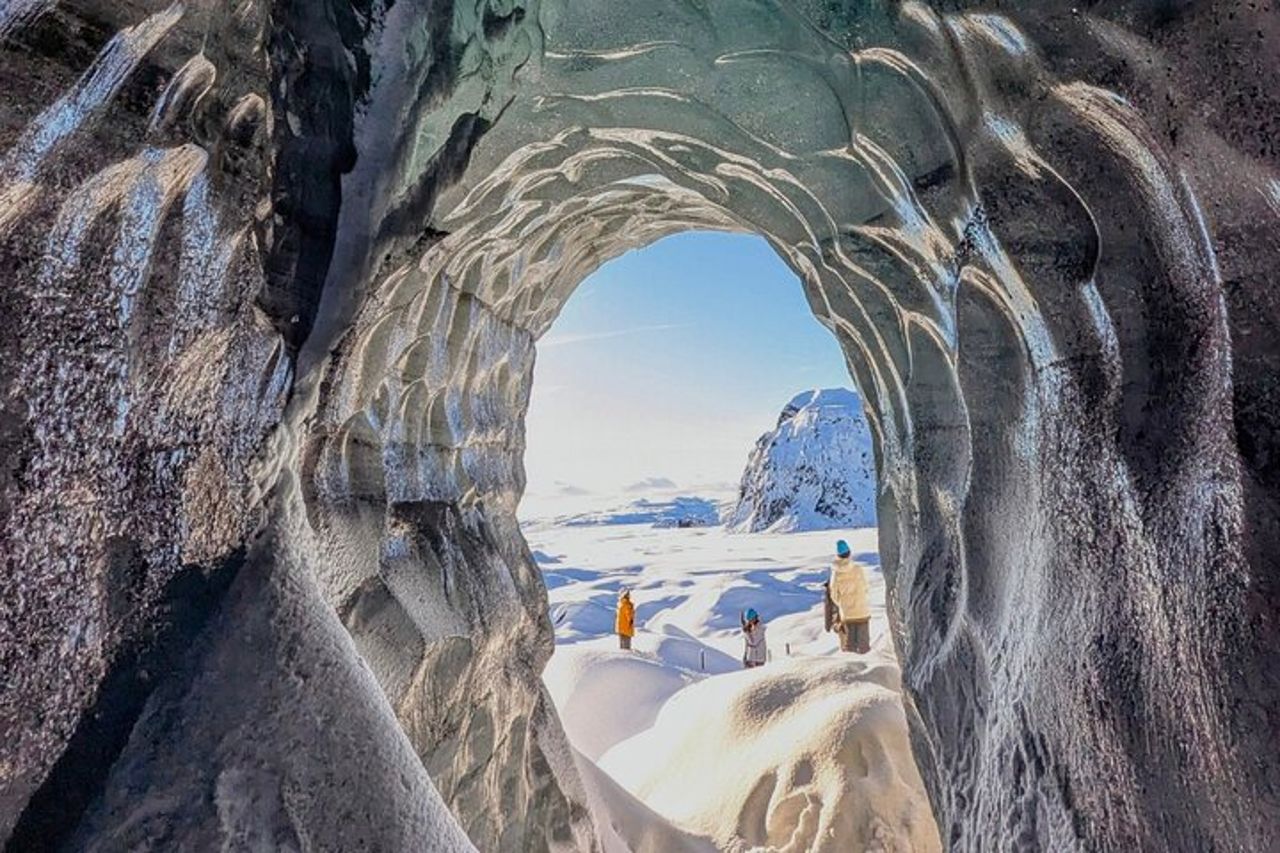 Tour della grotta di ghiaccio di Katla da Vik Avventura guidata per piccoli gruppi — 4