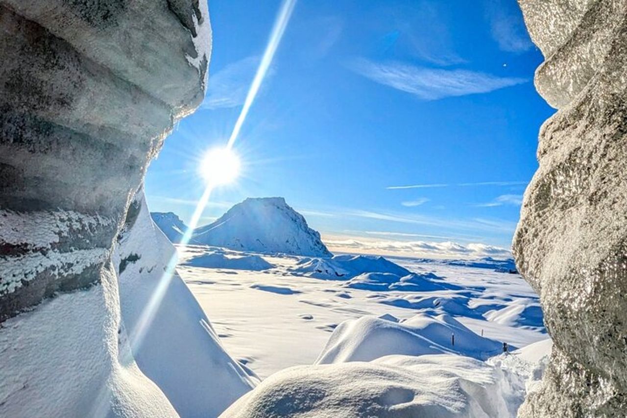 Tour della grotta di ghiaccio di Katla da Vik Avventura guidata per piccoli gruppi — 2