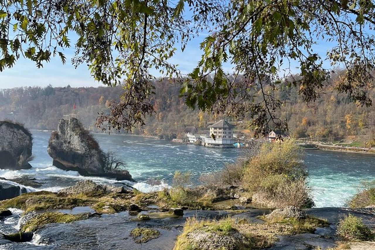Tour privato in auto delle cascate del Reno, del Lago di Costanza e dei borghi storici — 7
