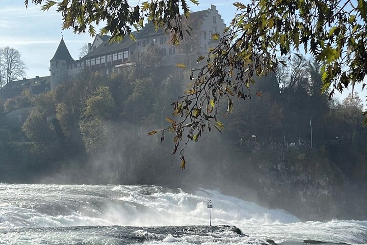 Tour privato in auto delle cascate del Reno, del Lago di Costanza e dei borghi storici