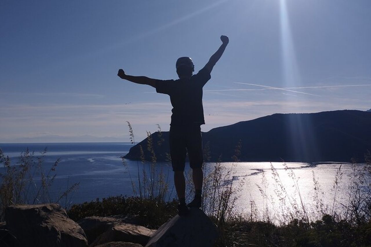 1 Ora E-bike Tour al Tramonto a Lacona adatto a Famiglie — 8