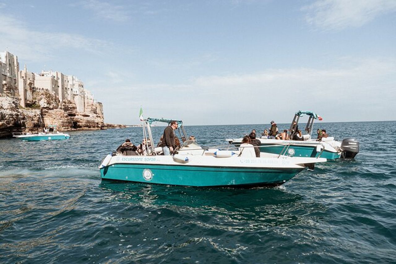 Polignano a mare L'esperienza completa in barca e parasasailing — 4